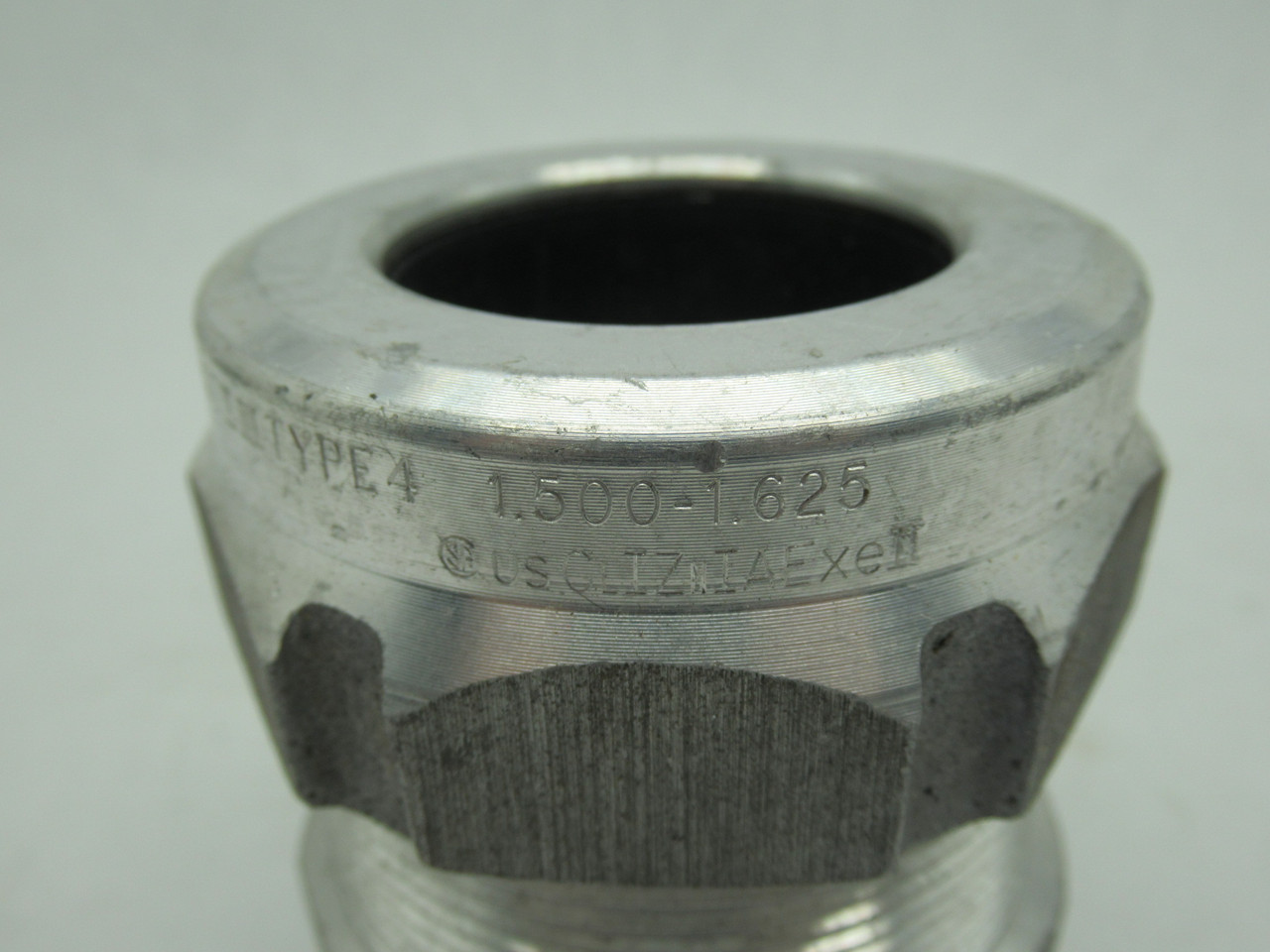 Thomas & Betts ST125-550 Teck Cable Fitting 1-1/4" NPT 1.5-1.625" Jacket USED