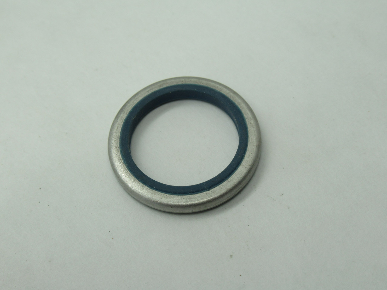 Thomas & Betts 5261 Liquid-Tight Sealing Gasket 3/8" Lot of 25 NOP