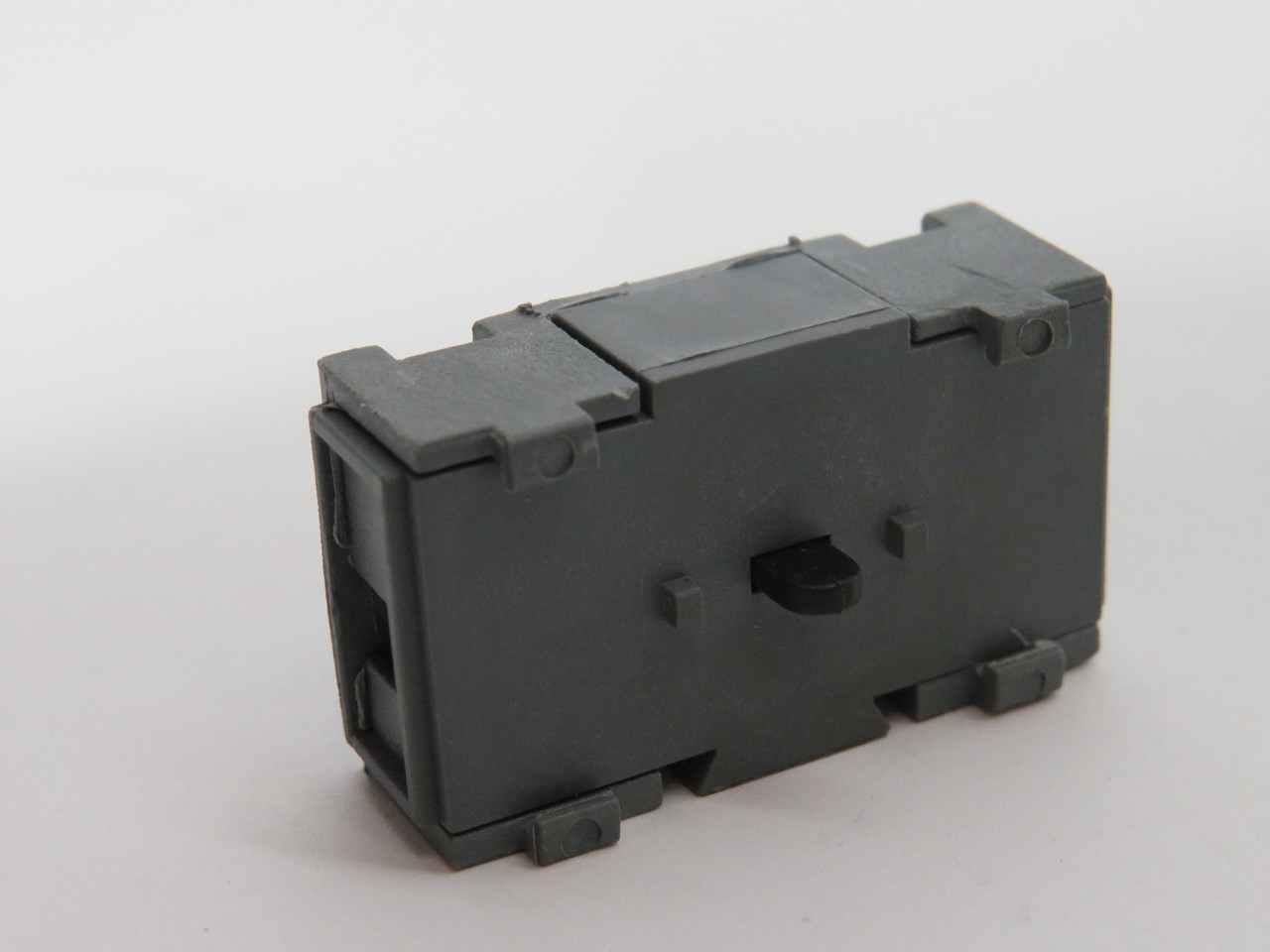 ABB OA3G01 1SCA022456R7410 Auxiliary Contact for Safety Disconnect 1NC USED