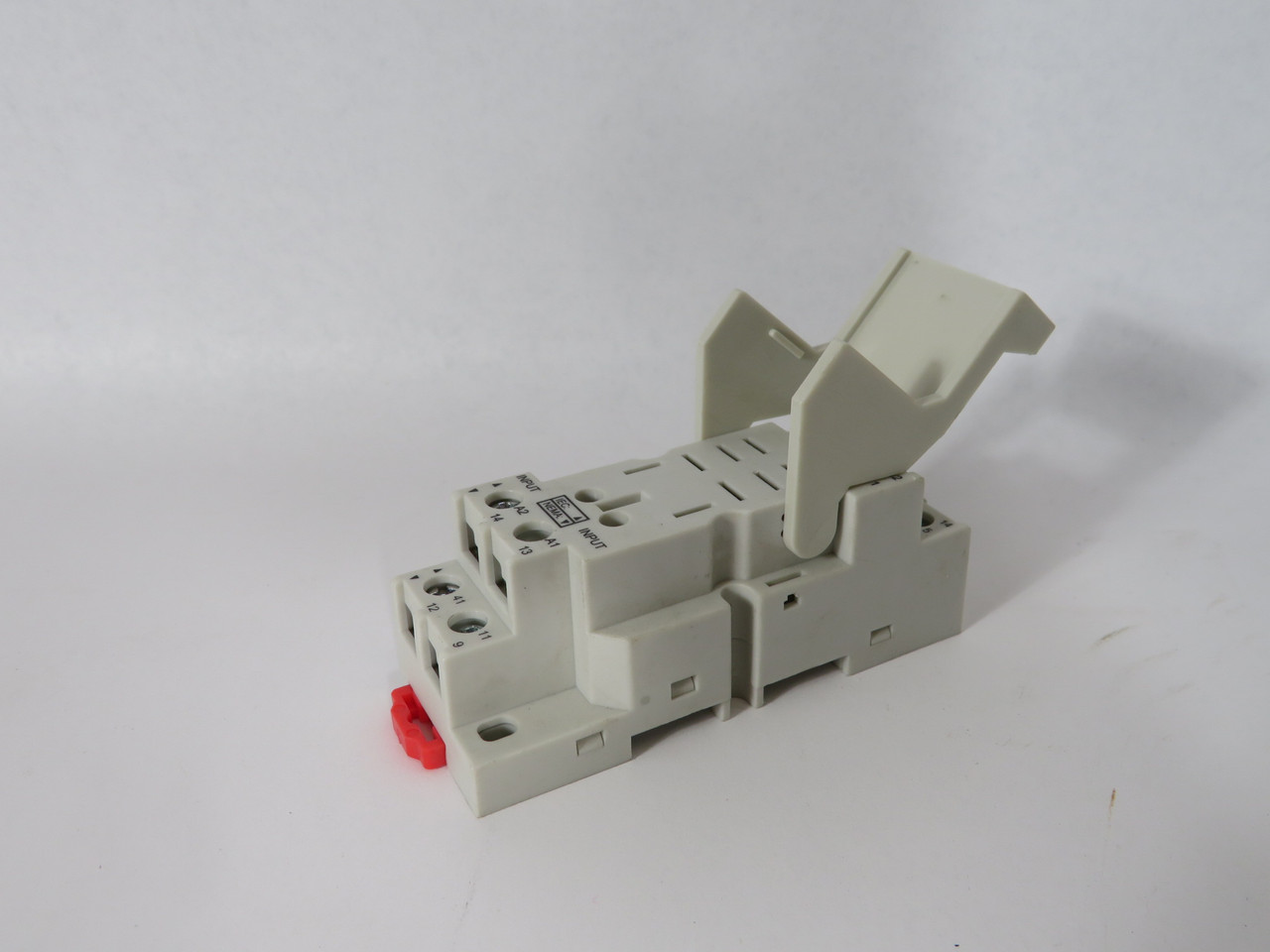 Automation Direct 782-2C-SKT Relay Socket w/Clamp 16A 20A 300V 8 Blade USED