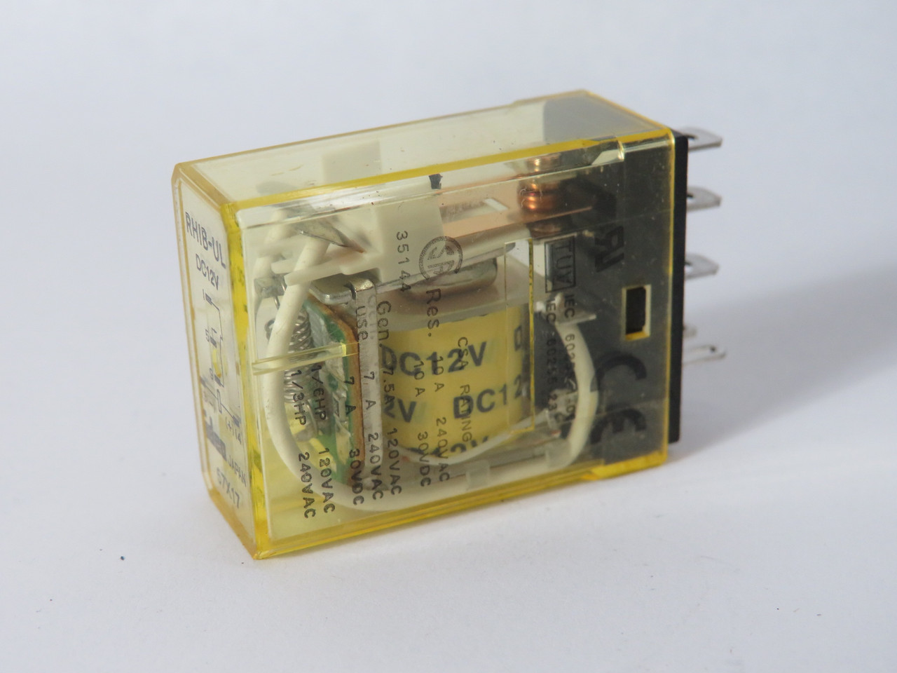 Idec RH1B-UL-DC12V General Relay 12VDC 10A 5 Blade USED