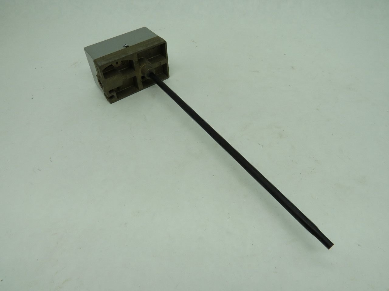 Power Controls 1840001 Temperature Transmitter 35-135 Degrees Fahrenheit  NEW
