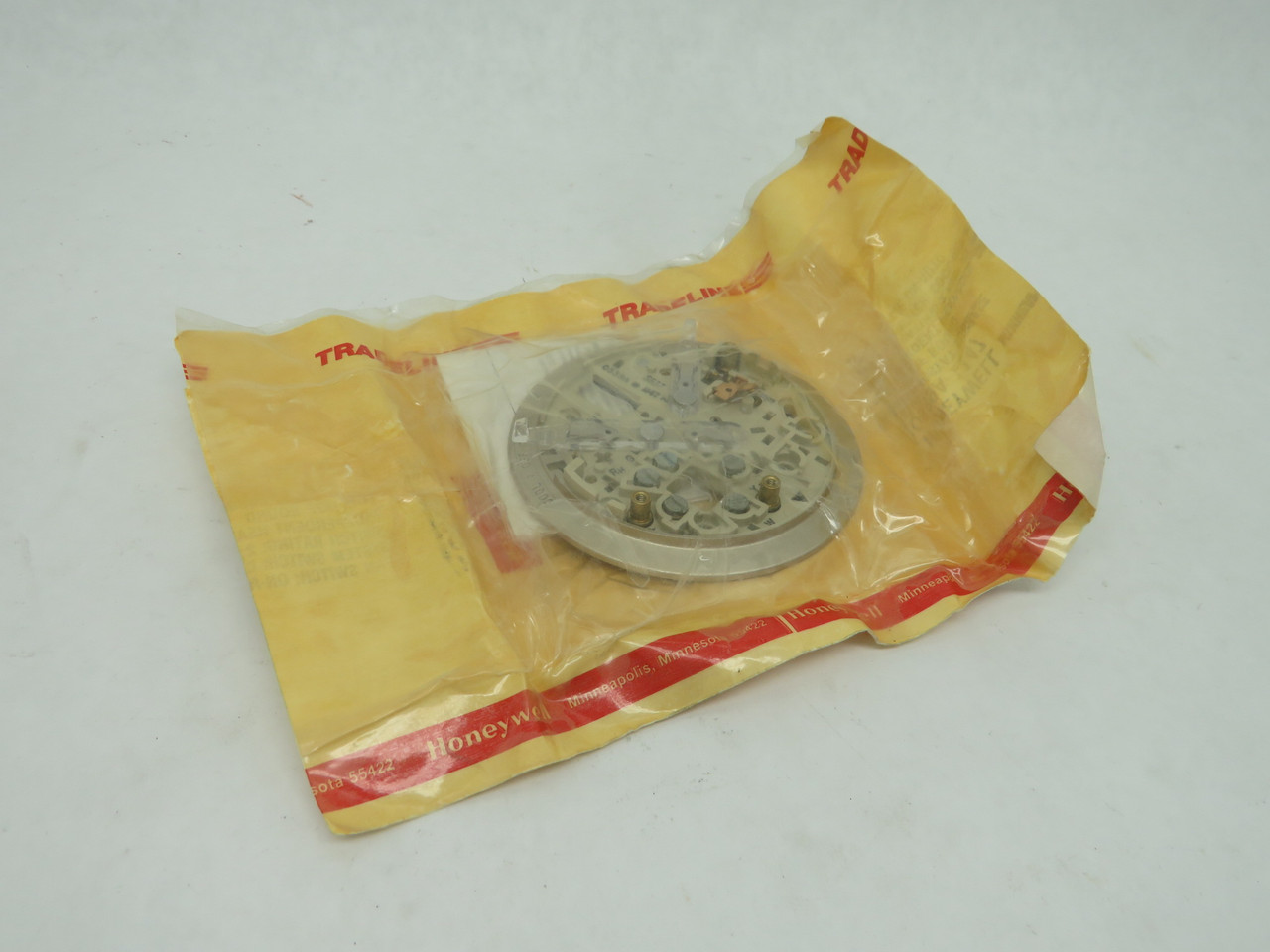 HONEYWELL Q539A 1147 Thermostat Subbase  NWB