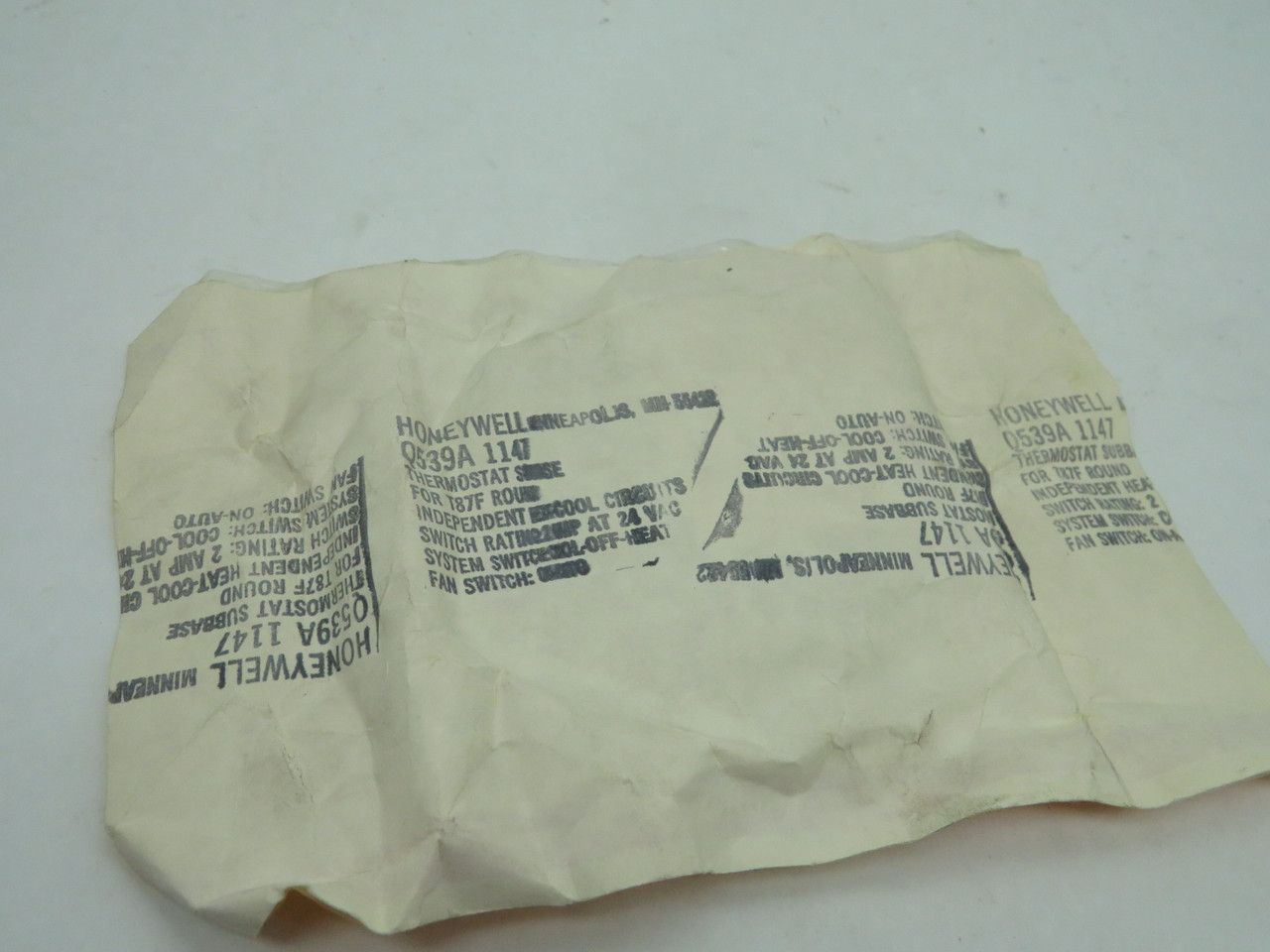 HONEYWELL Q539A 1147 Thermostat Subbase  NWB