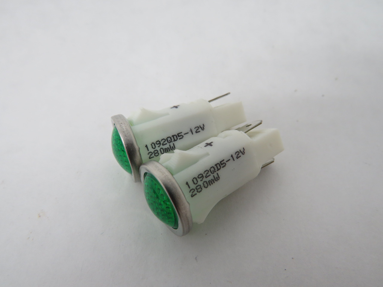 Visual Communications 1092QD5-12V Green Flush Pilot Light 12V Lot of 2 NOP