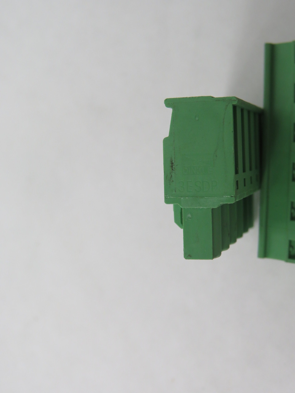 Dinkle 3ESDP-06P Green PCB Connector 6 Position 15A 300V 12-28AWG Lot of 2 USED