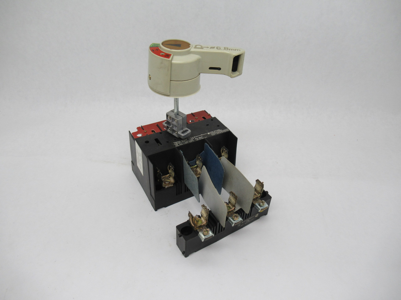 Klockner-Moeller P2-30/F Disconnect Switch with Handle 30A 600V 3-Pole USED
