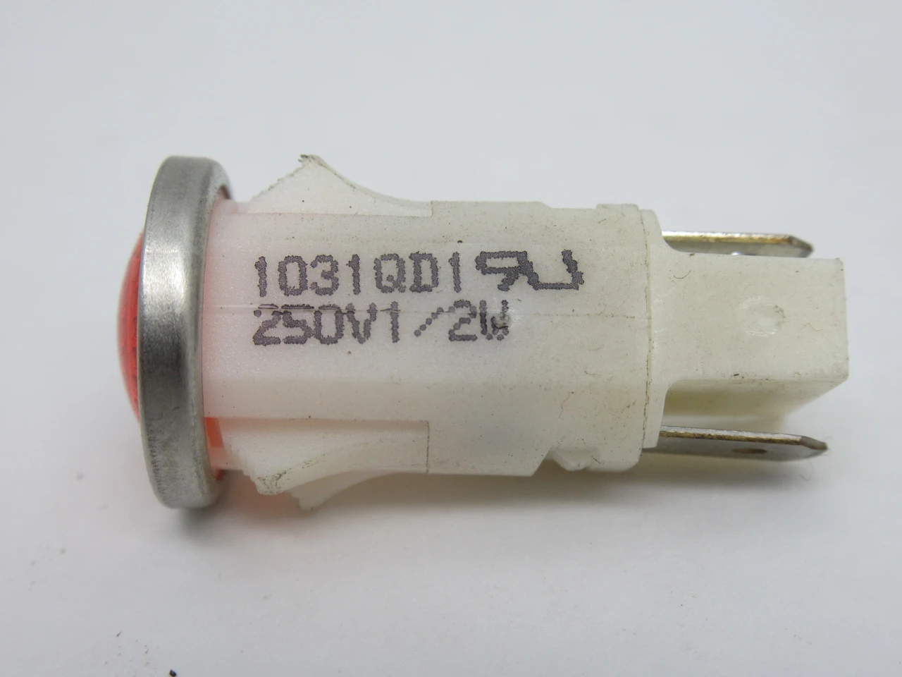 VCC 1033QD1 Neon Indicator Light 250V 1/2W Red USED