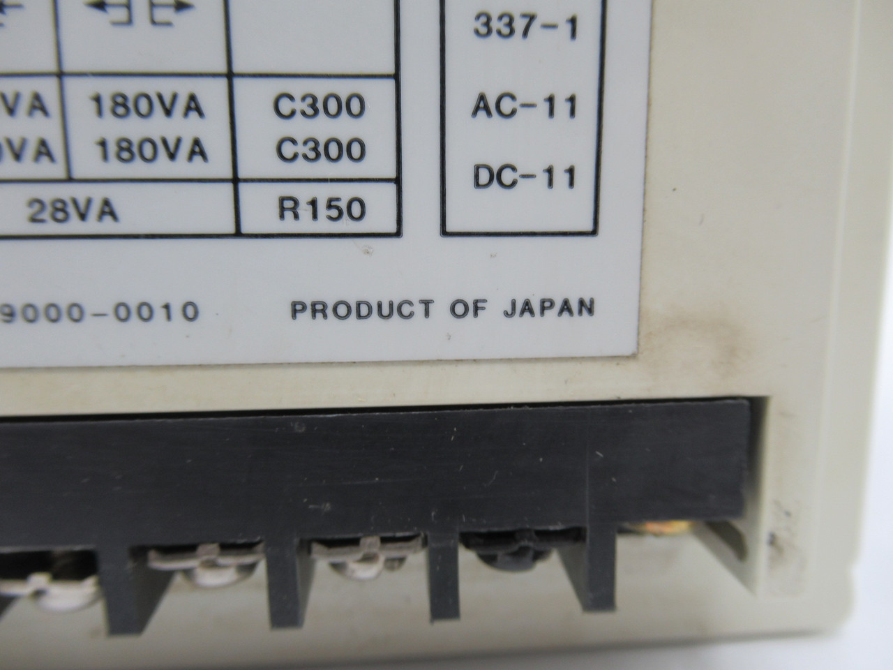 Allen-Bradley 1745-LP101 Processor Unit 85-132V SHELF WEAR/MISSING HARDWARE USED