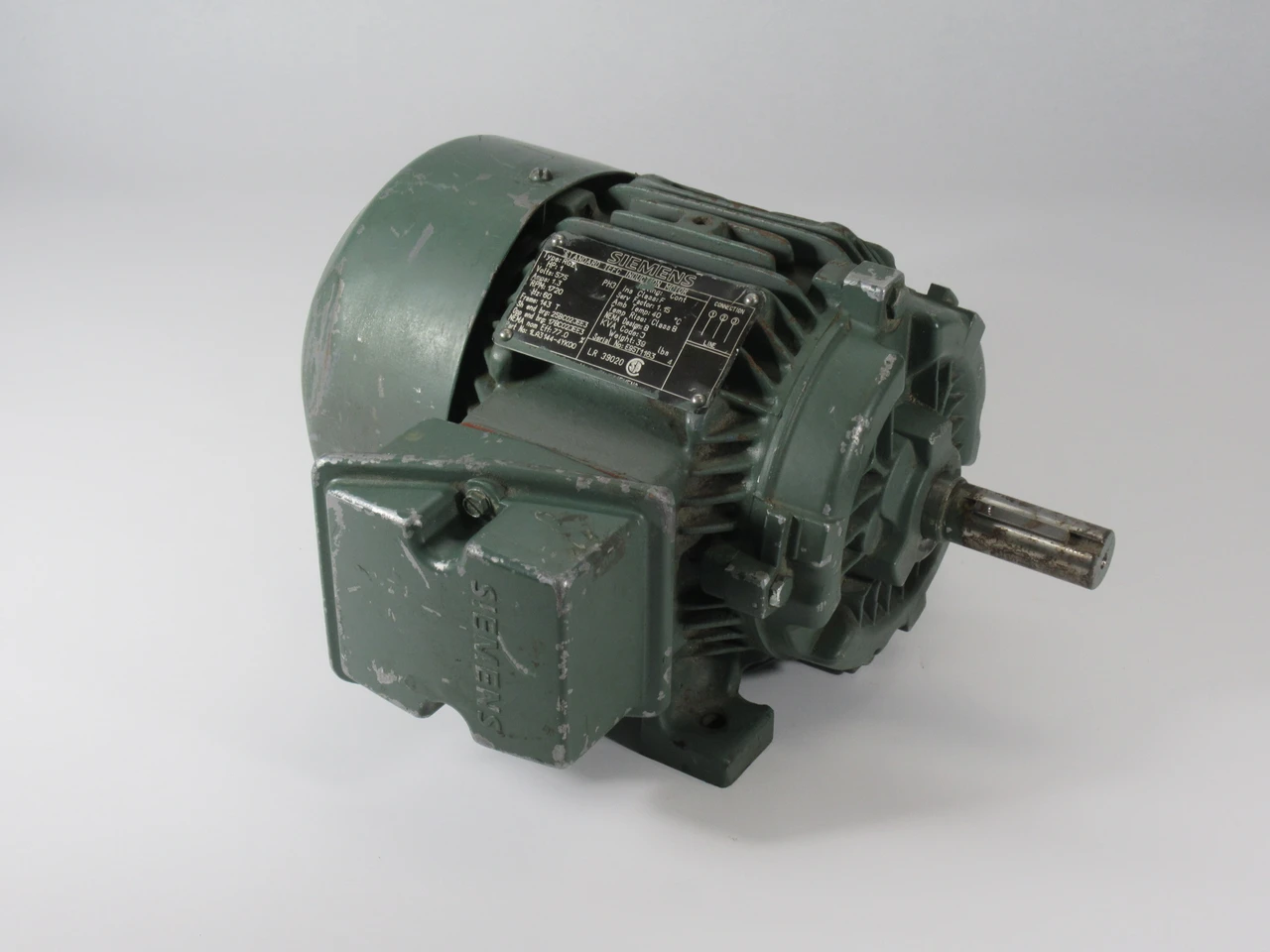 Siemens RGZ 1HP 1720RPM 575V 143T TEFC 3Ph 1.3A 60Hz C/W Key USED