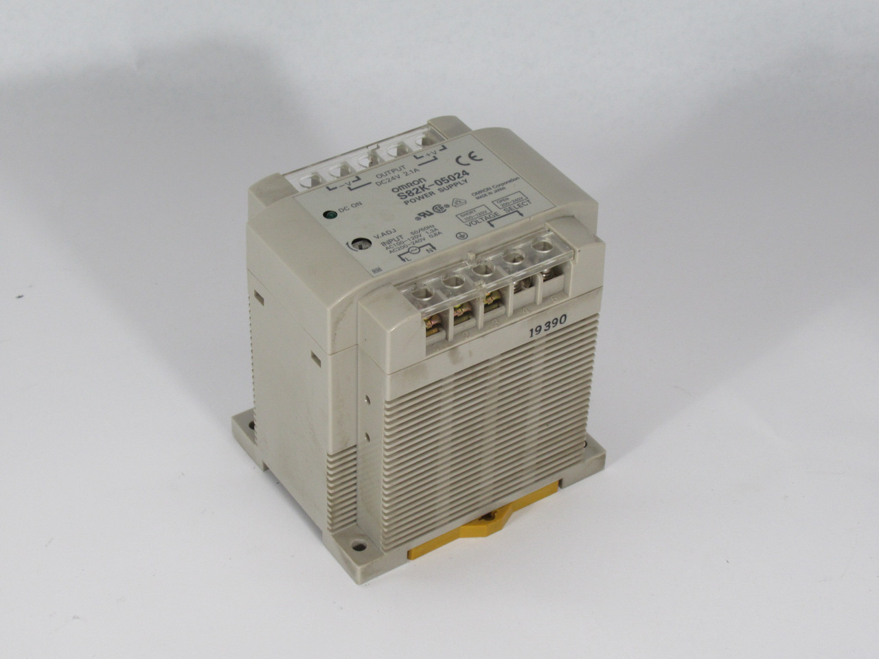 Omron S82K-05024 Power Supply 24VDC 2.1A 100-120V 1.3A 200-240V 0.8A USED