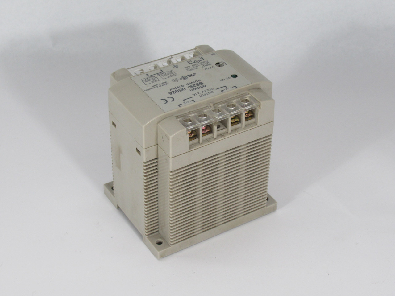 Omron S82K-05024 Power Supply 24VDC 2.1A 100-120V 1.3A 200-240V 0.8A USED