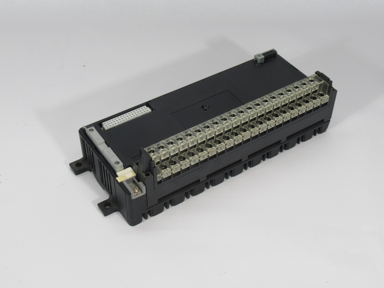 AEG Schneider TBXDMS16C222 Input/Output Base Unit MISSING HARDWARE USED