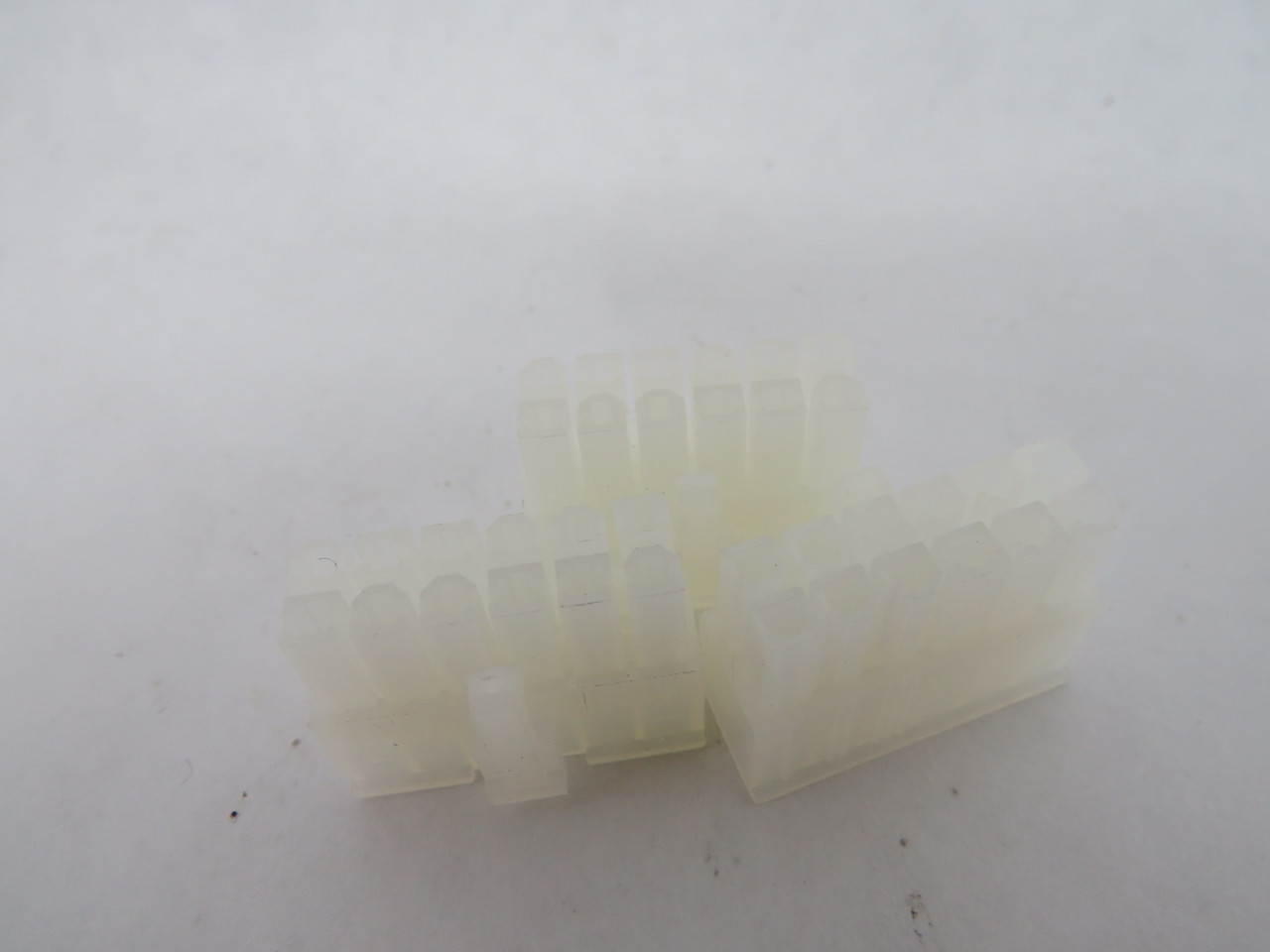 Molex 39-01-2120 Mini-Fit Jr. Plug Housing Dual Row 12 Circuit Natural Lot/3 NOP