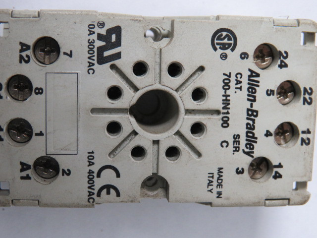 Allen-Bradley 700-HN100 Series C Relay Socket 10A 400VAC 8-Pin USED