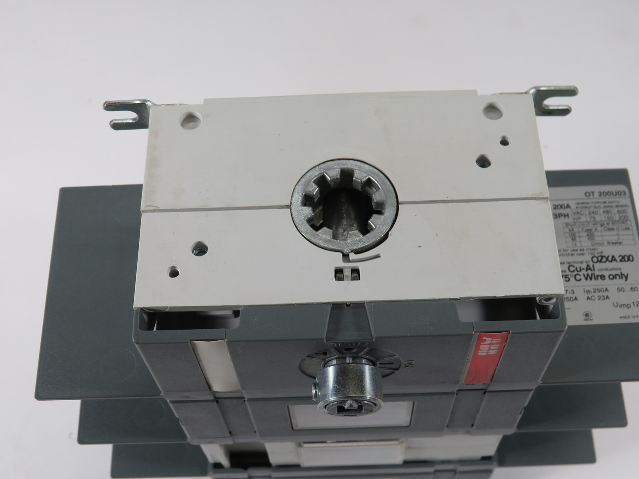 ABB OT200U03 Non-Fusible Disconnect Switch 200A 600V 3P MISSING FRONT PLATE USED
