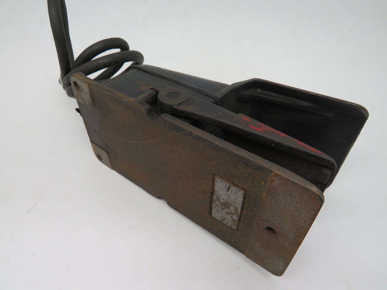 LineMaster 534-SW Hercules Heavy Duty Foot Switch 20A 480VAC SHELF WEAR USED