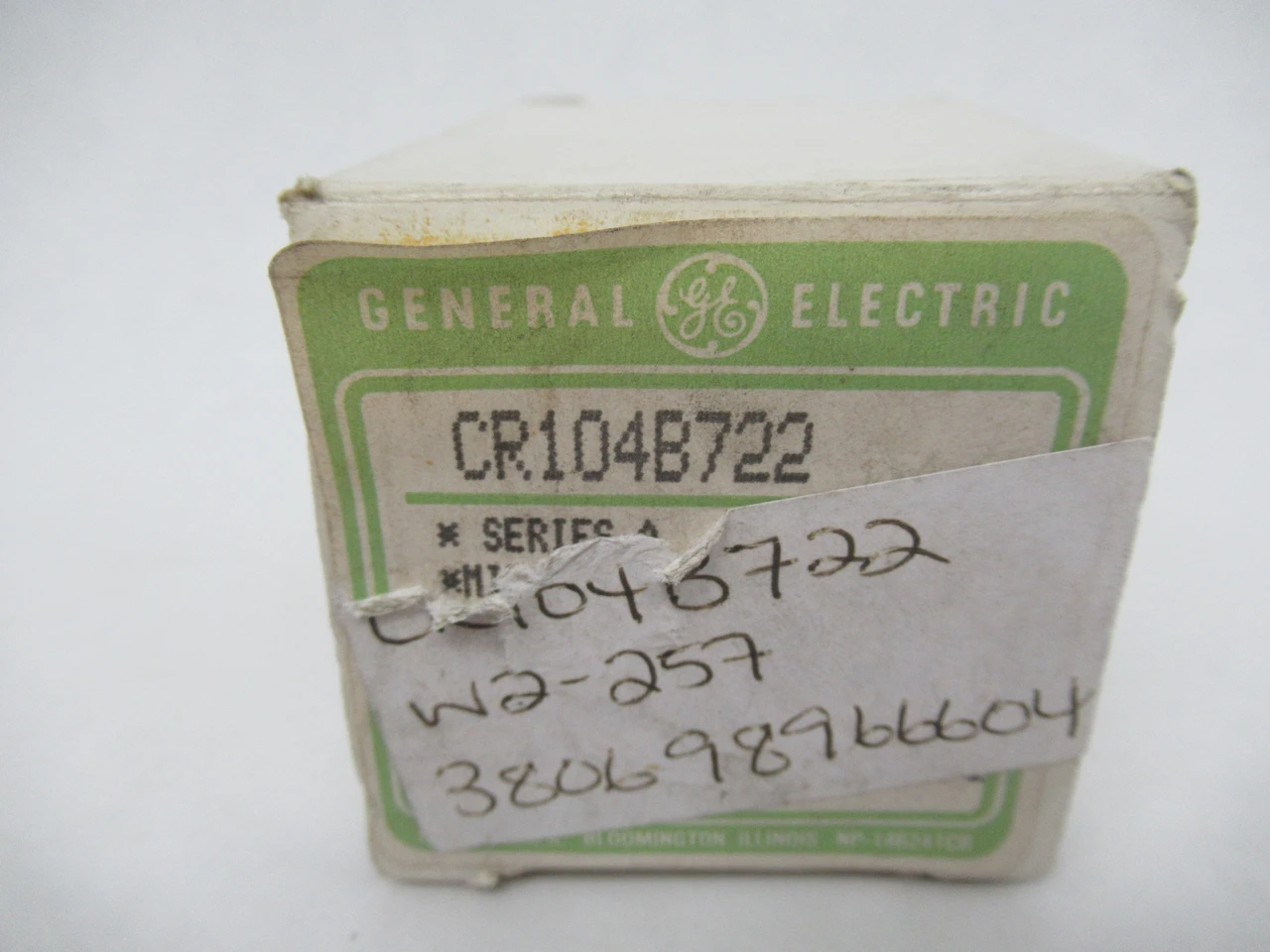 General Electric CR104B722 Black Selector Switch 5 Position BOX DAMAGE NEW
