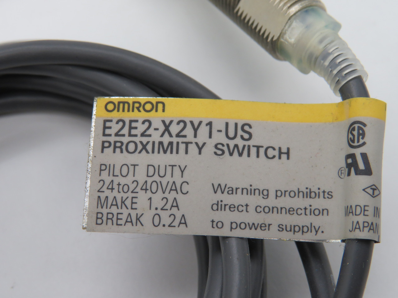 Omron E2E2-X2Y1-US Proximity Switch 24-240VAC 0.2A 2mm D 2m Cable BOX DAMAGE NEW
