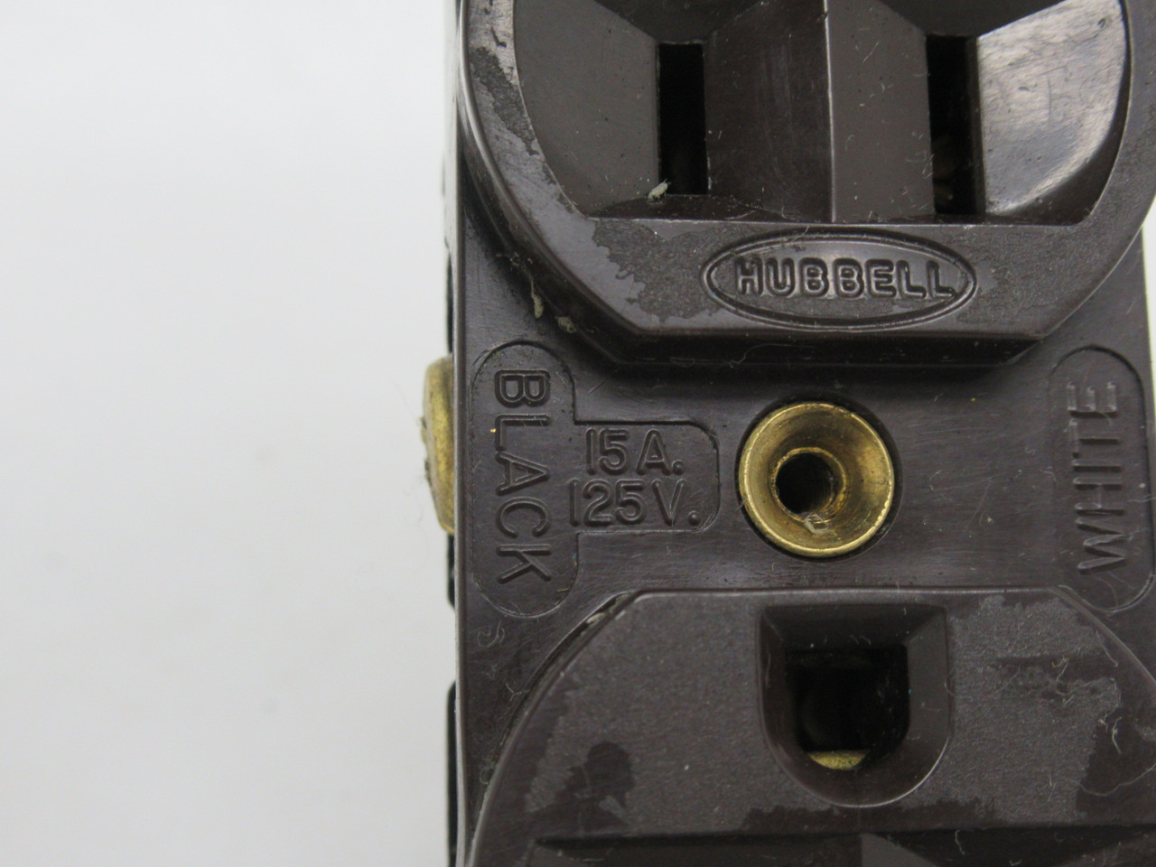 Hubbell HBL8200H Hospital-Grade Duplex Receptacle 15A 125V 3W 2P Brown USED