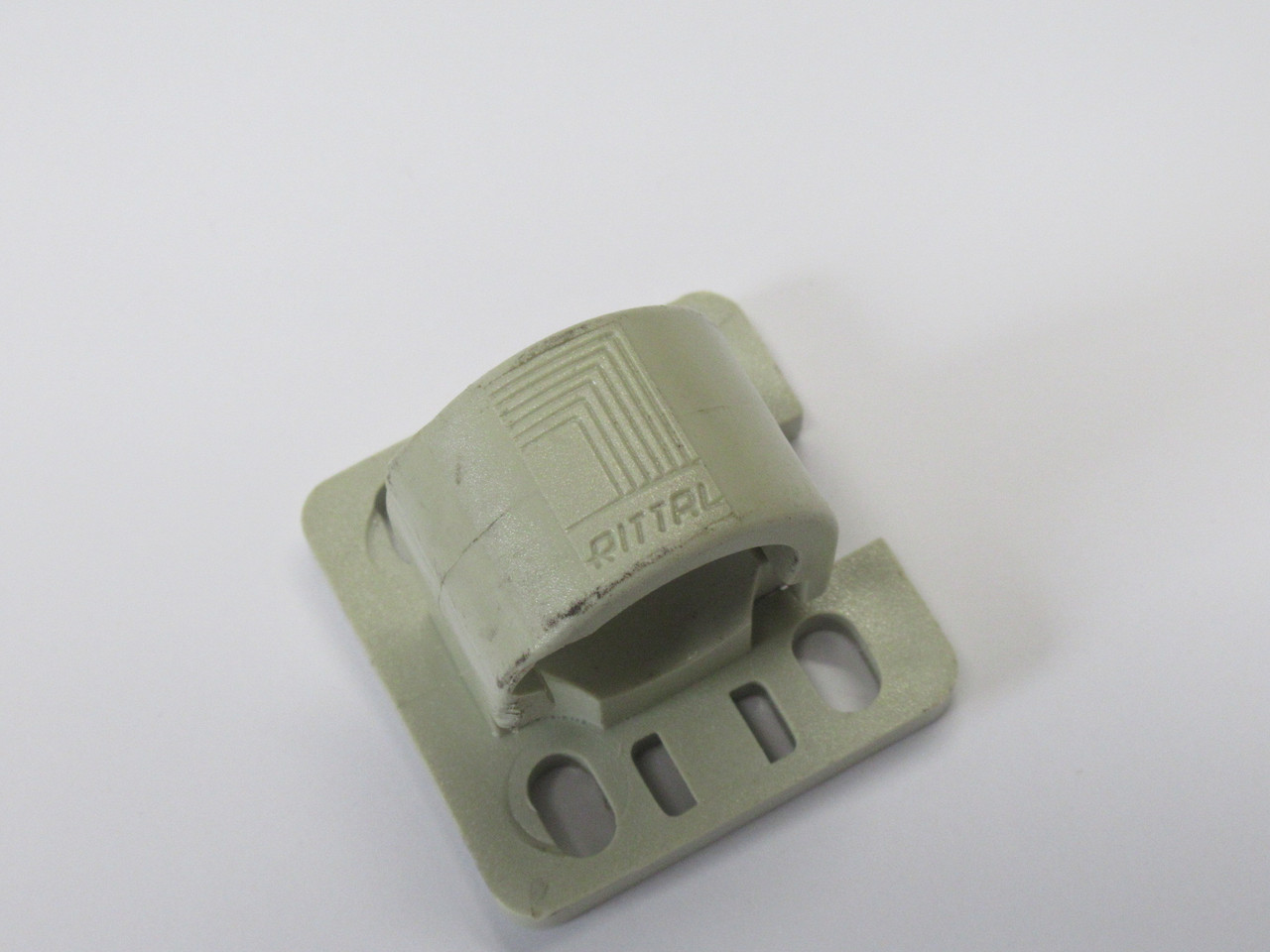 Rittal SZ-2593000 Cable Conduit Holder 16mm ID USED