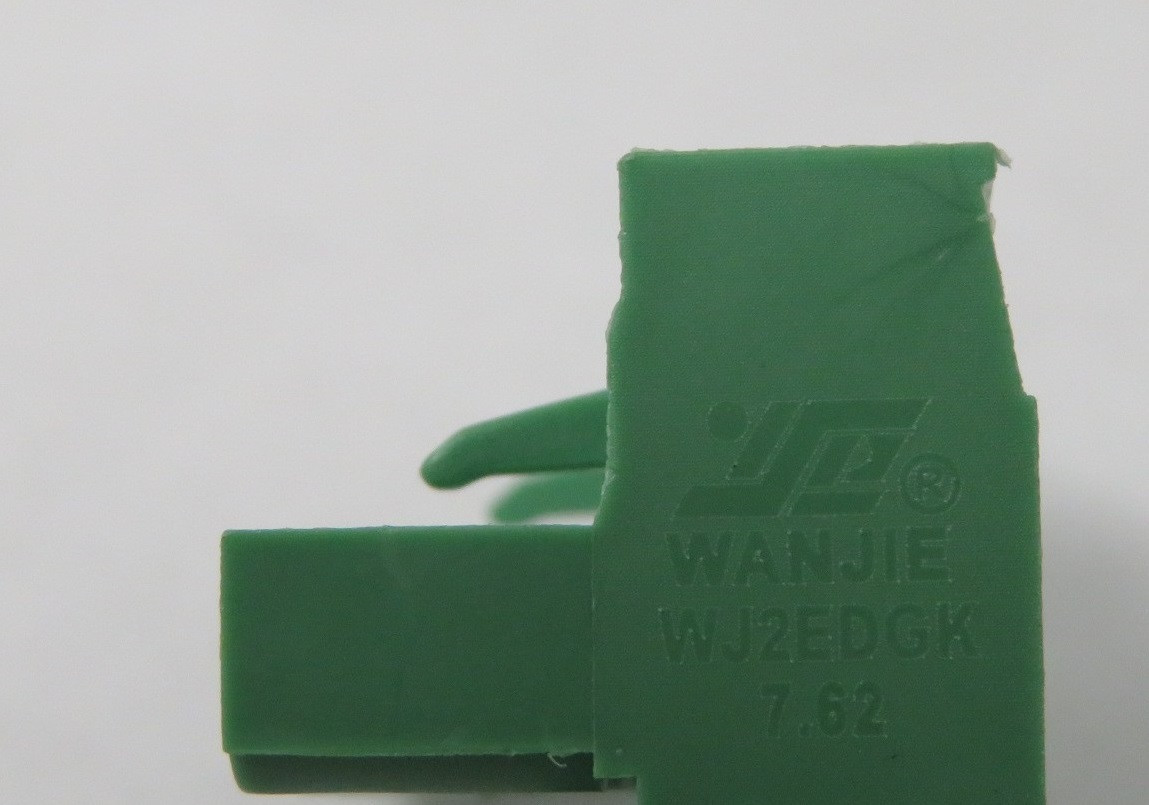 Wanjie WJ2EDGK-7.62-5P Green PCB Connector 5 Pos 15A 300V 12-28 AWG USED