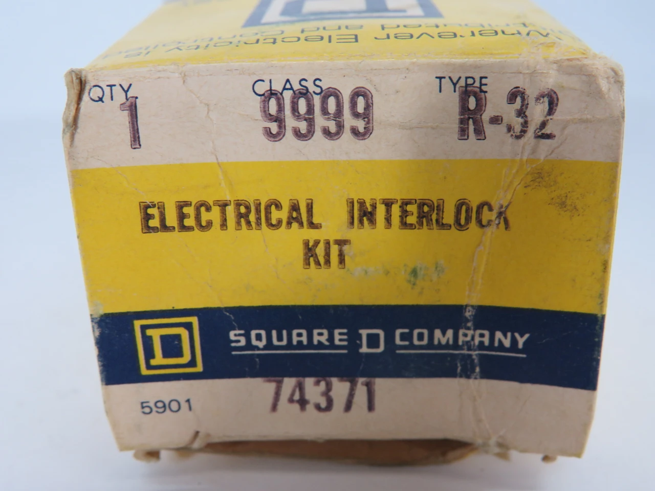 Square D 9999-R32 74371 Auxiliary Contact Interlock Contactor Kit BOX DMG NEW