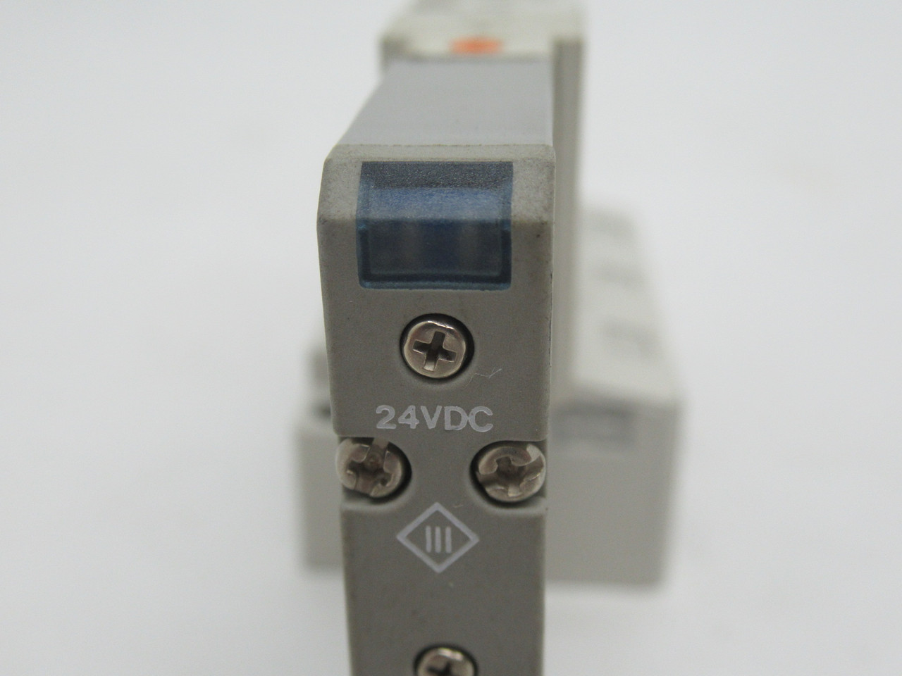 SMC SV2100-5W2U-02T Solenoid Valve 1/4" NPT 24VDC 0.15-0.7MPa NOP