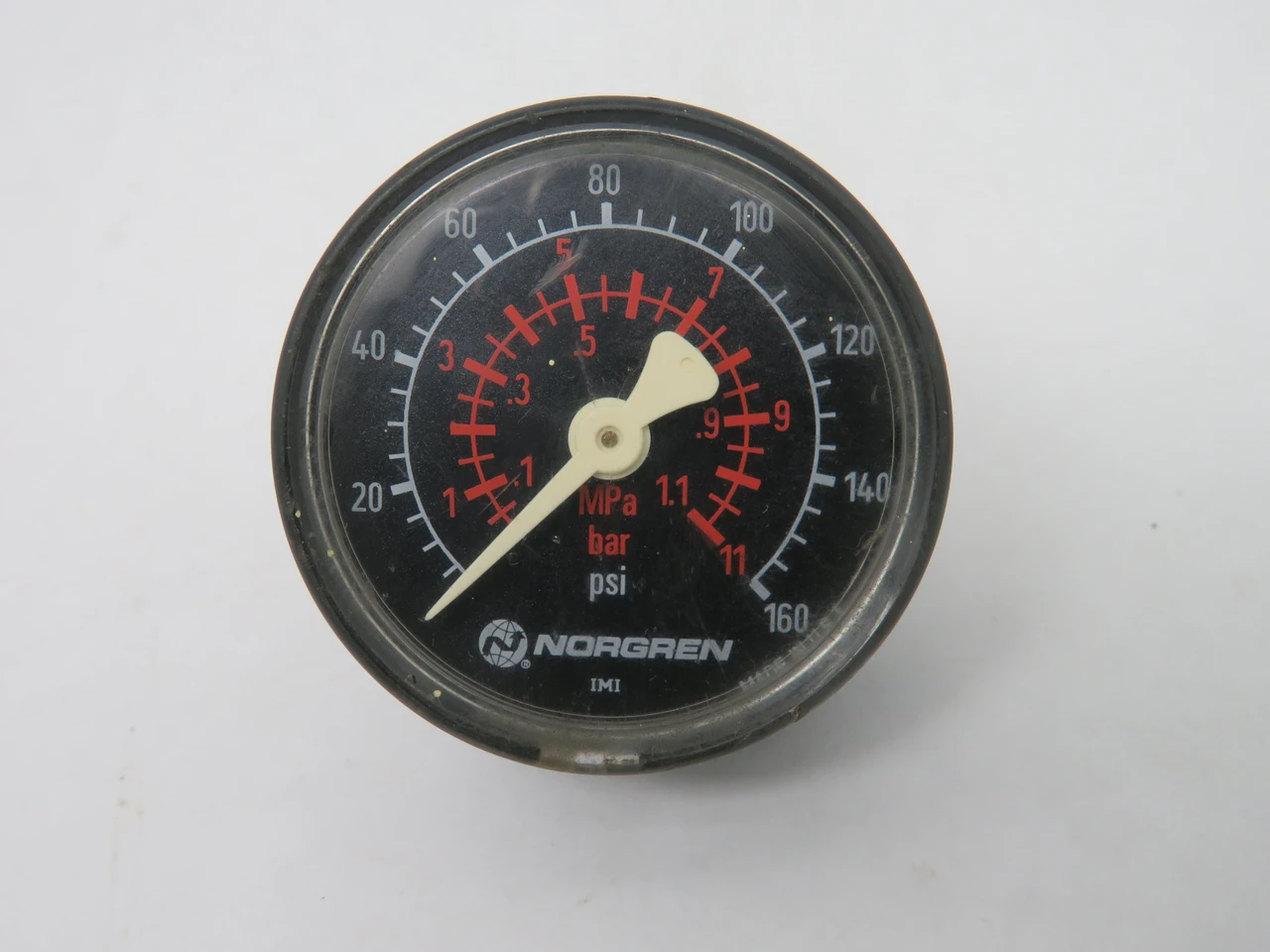 Norgren 18-015-209 Dry Pressure Gauge 0-160 psi 0-11 bar 50mm Diam 1/4" NPT USED