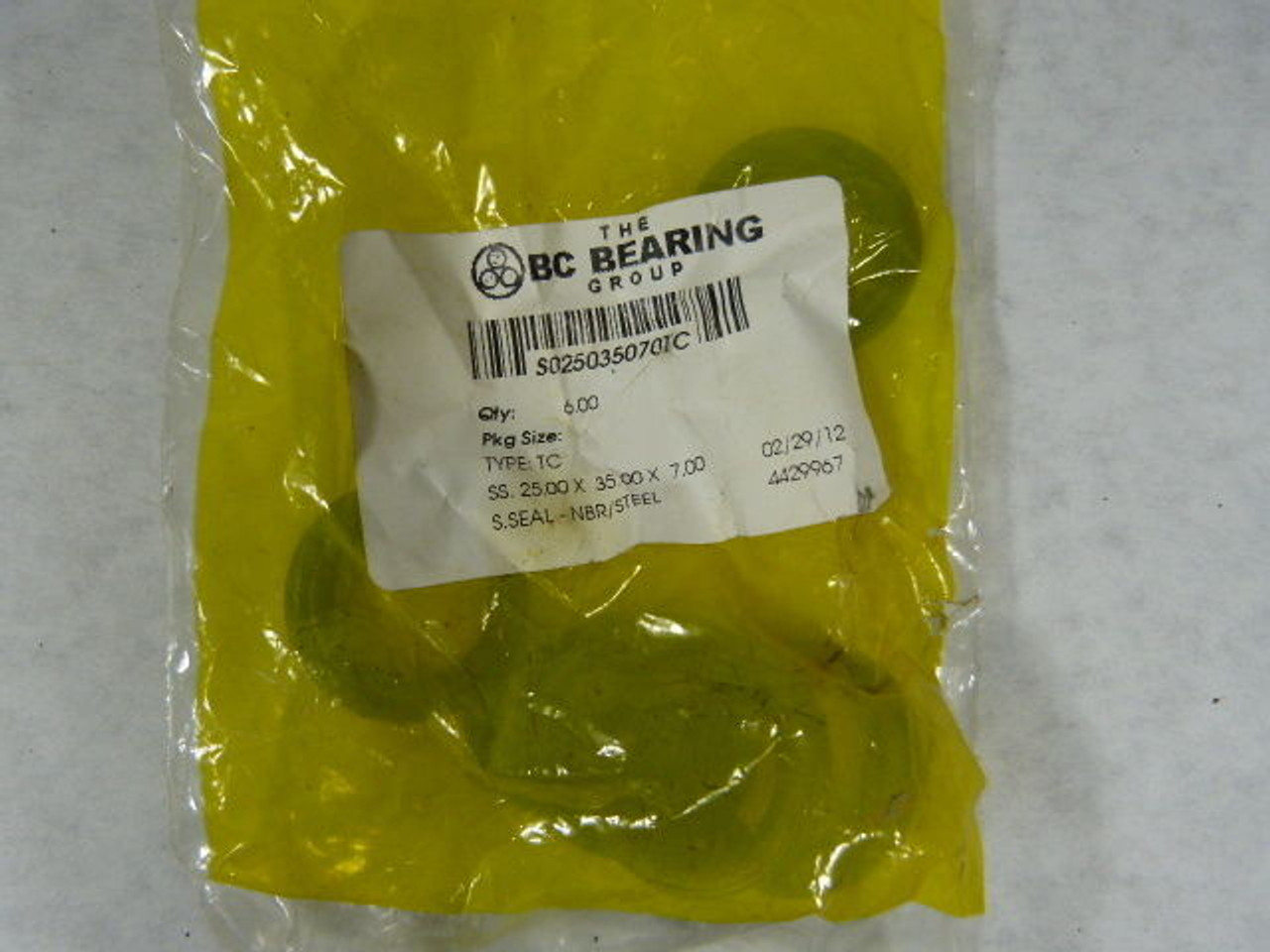 The BC Bearing Group S025035070TC Seal 25x35x7 Sold Individually ! NEW !