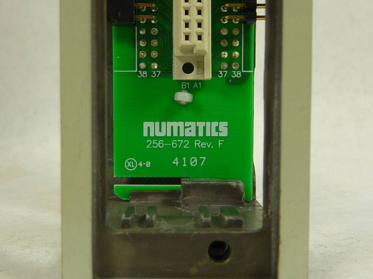 Numatics I/O Backplane Assembly 256-672 Rev. F USED