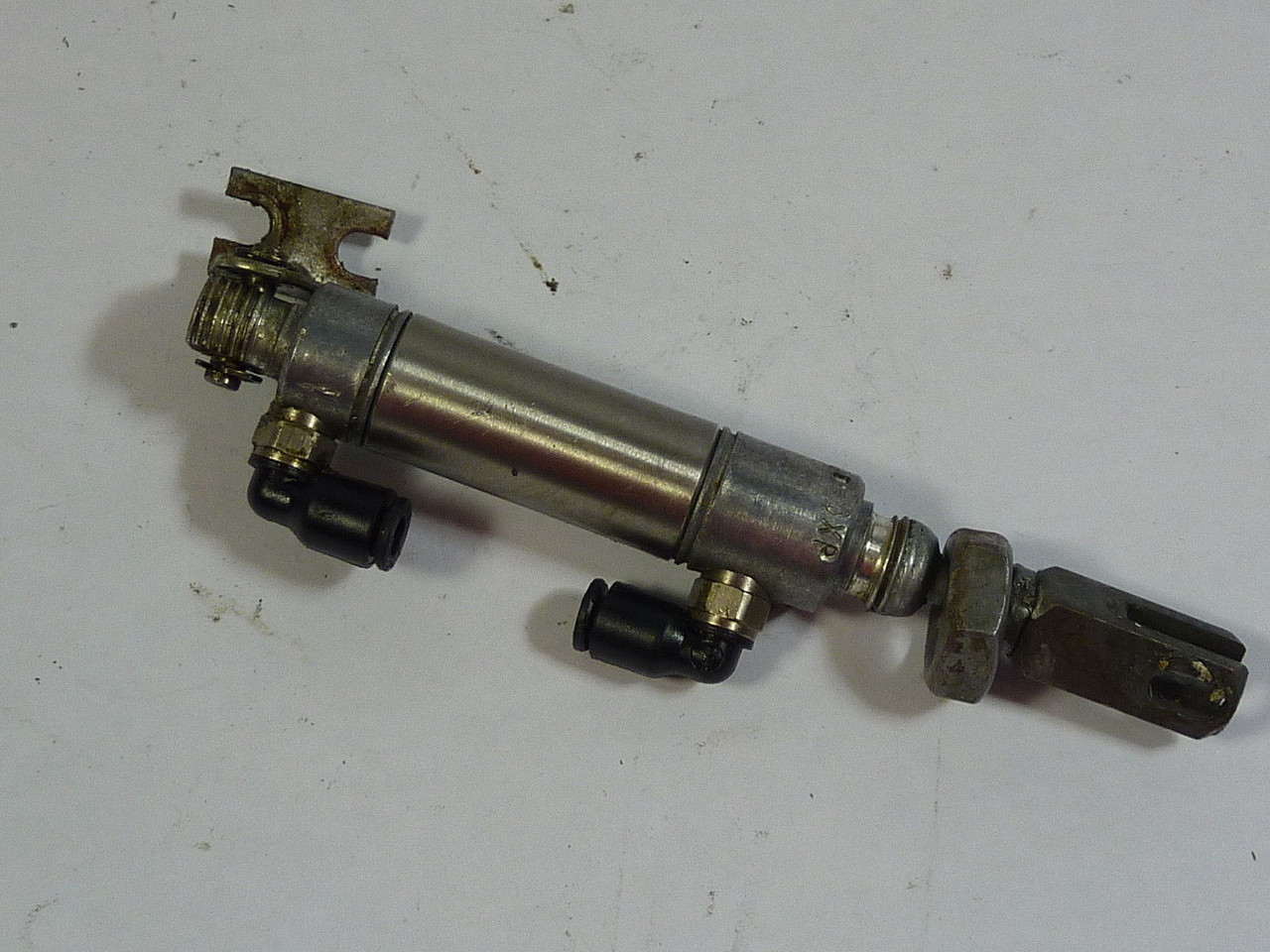 Bimba 020.50-DXP Air Cylinder Double Acting 9/16in Bore 1/2in Stroke USED