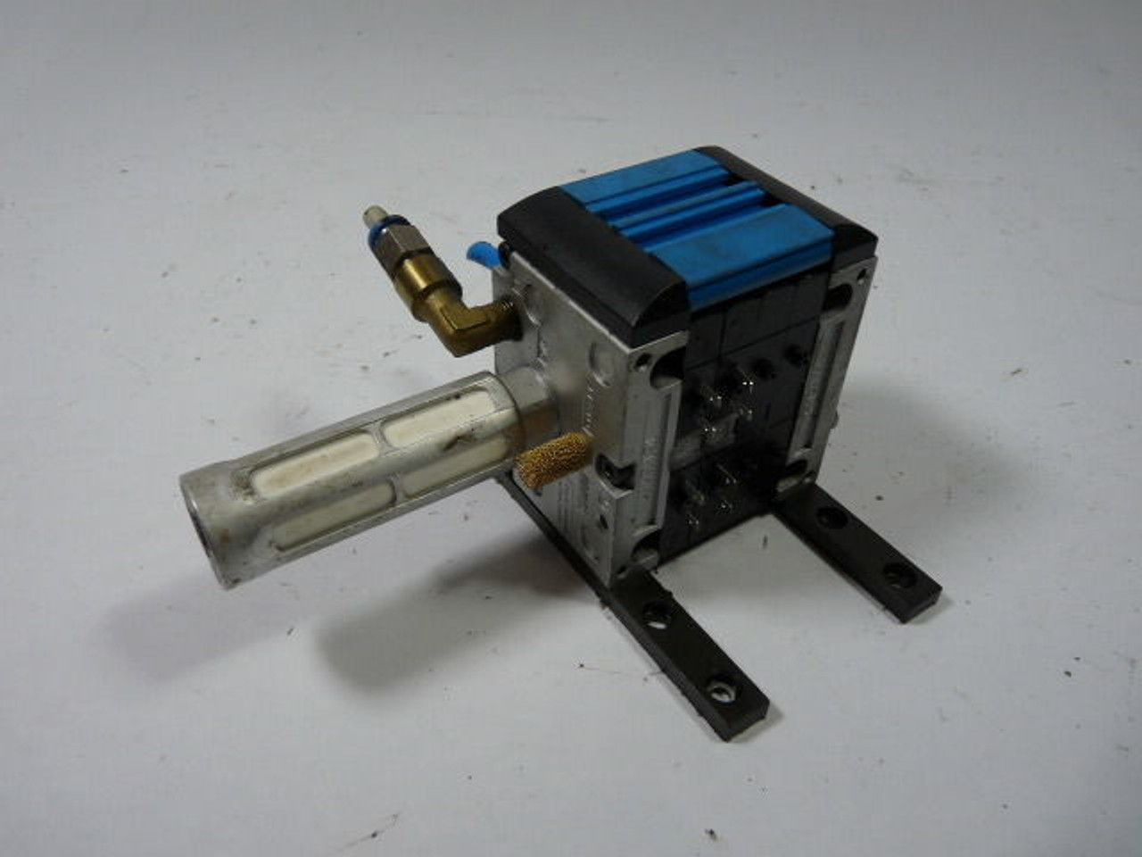 Festo 18200 CPV-10-VI2095 Pneumatic Valve 8/10 Bar USED