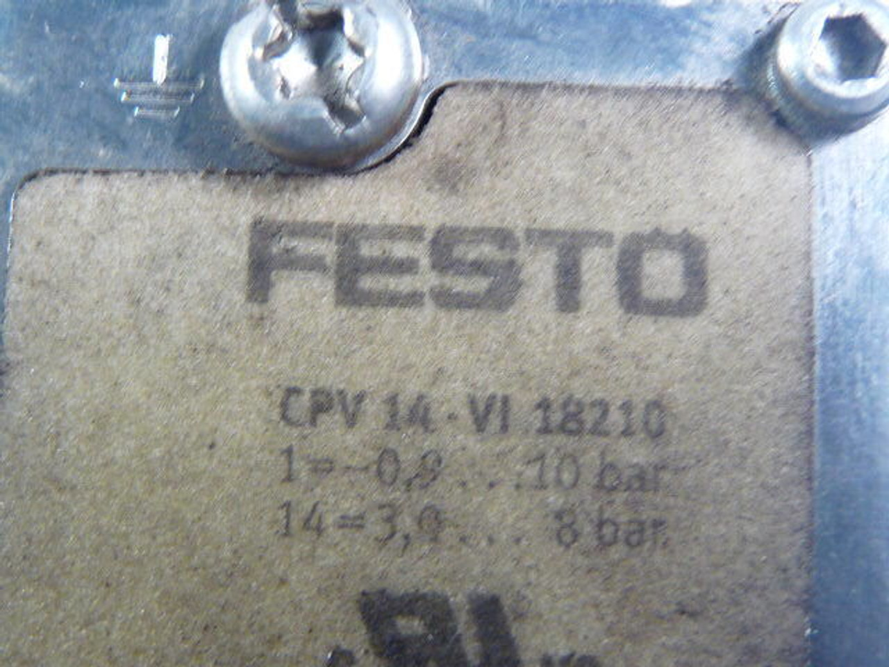 Festo 18210 CPV-14-VI Pneumatic Manifold -0.9-10 bar/3.0-8 bar USED