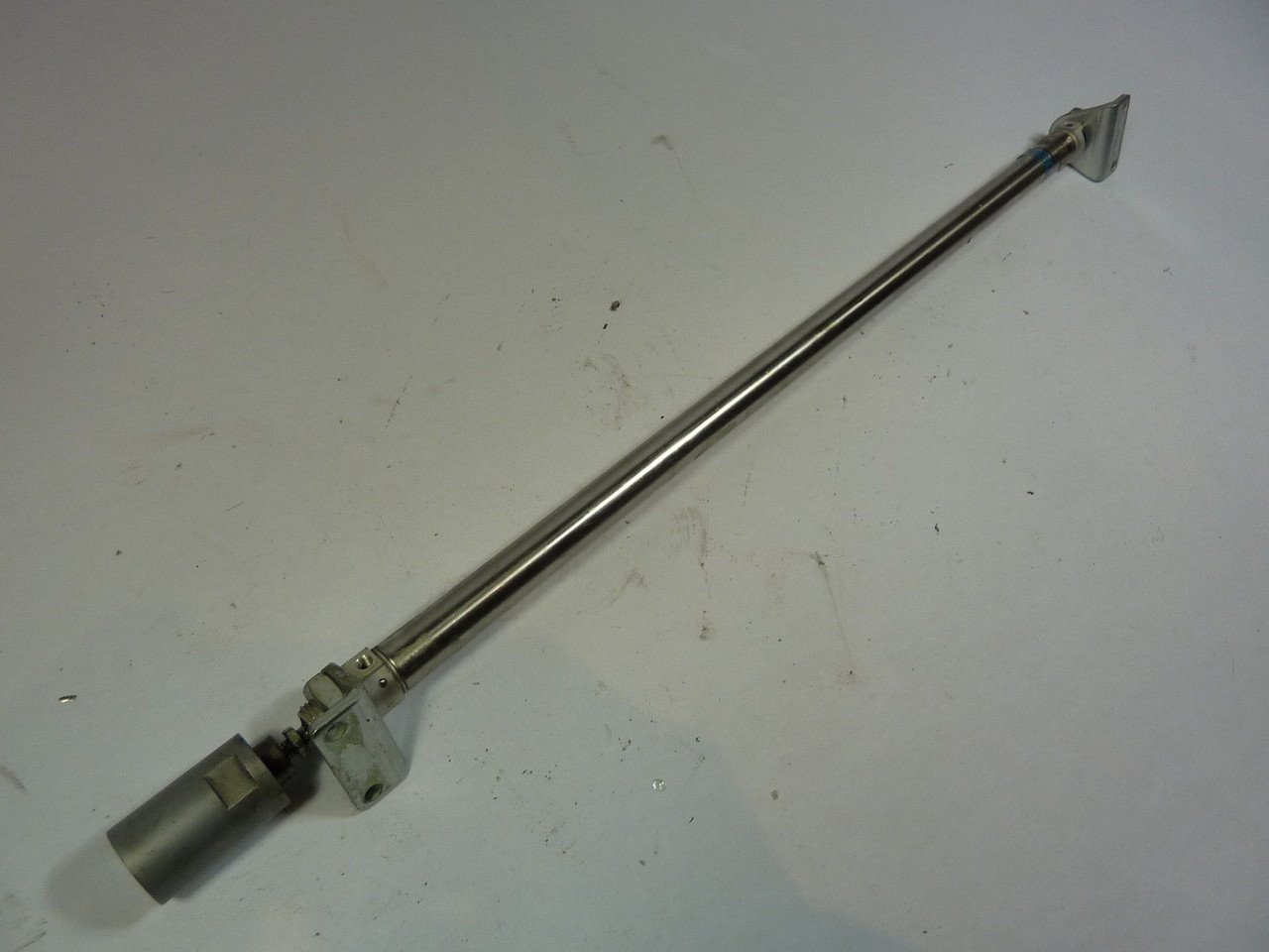 Festo DSNU-16-400-PPV-A Pneumatic Cylinder USED