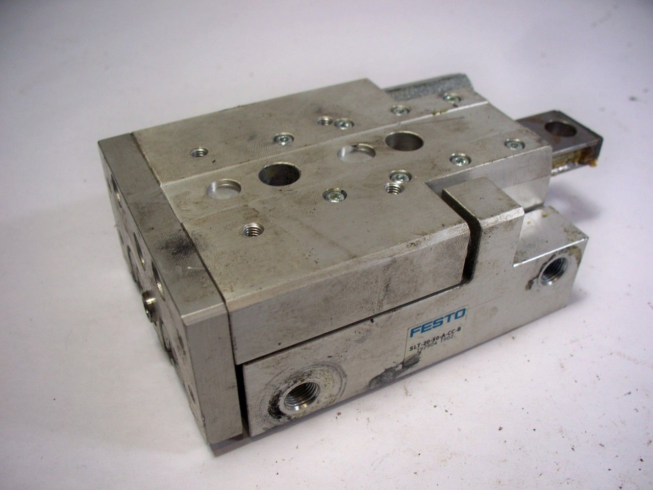 FESTO 197904 SLT-20-50-A-CC-B Air Cylinder Slide USED