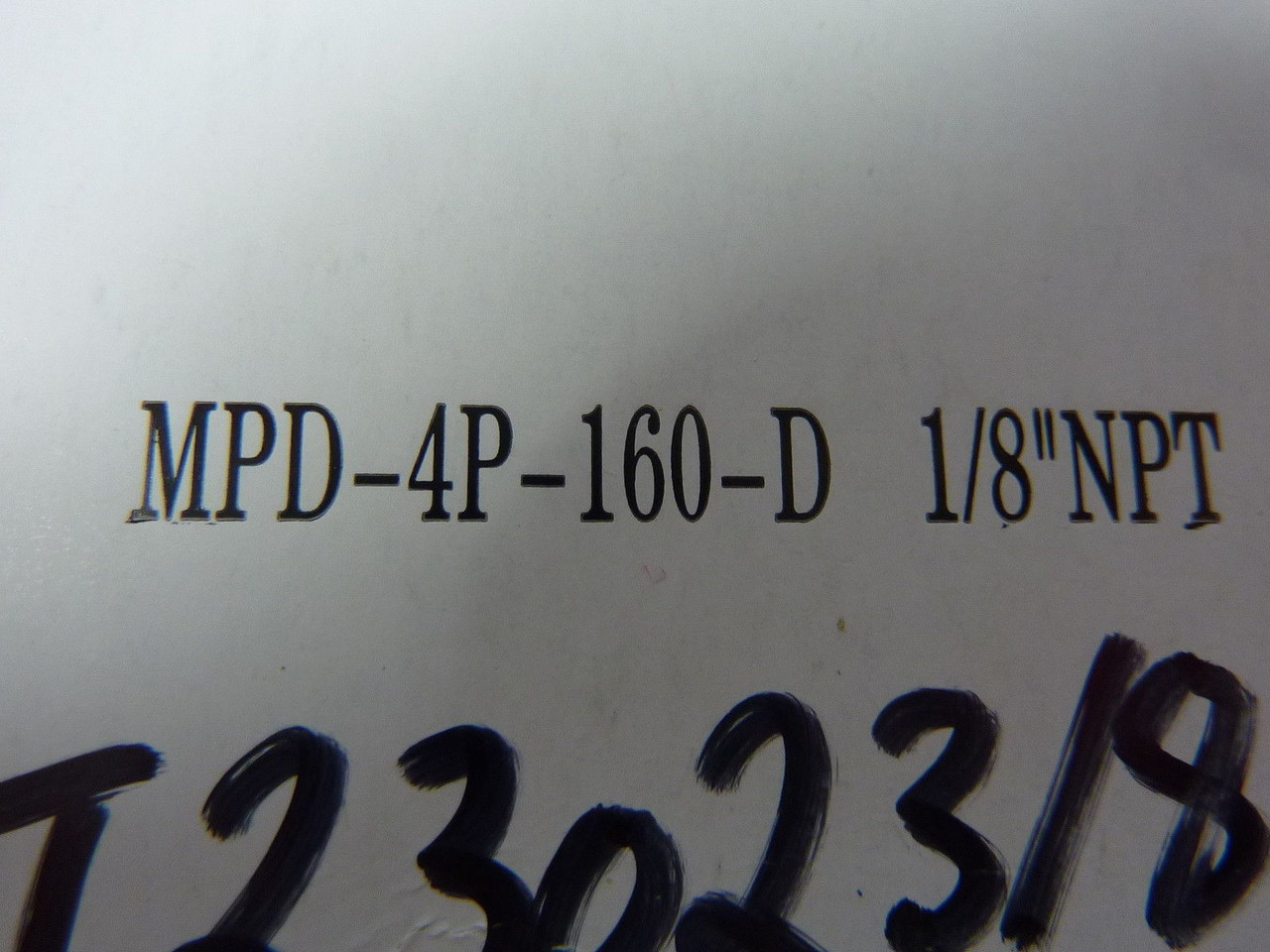 Generic MPD-4P-160-D Pressure Gauge 0-160 psi 0-11 bar 1-1/2" 1/8" NPT ! NEW !