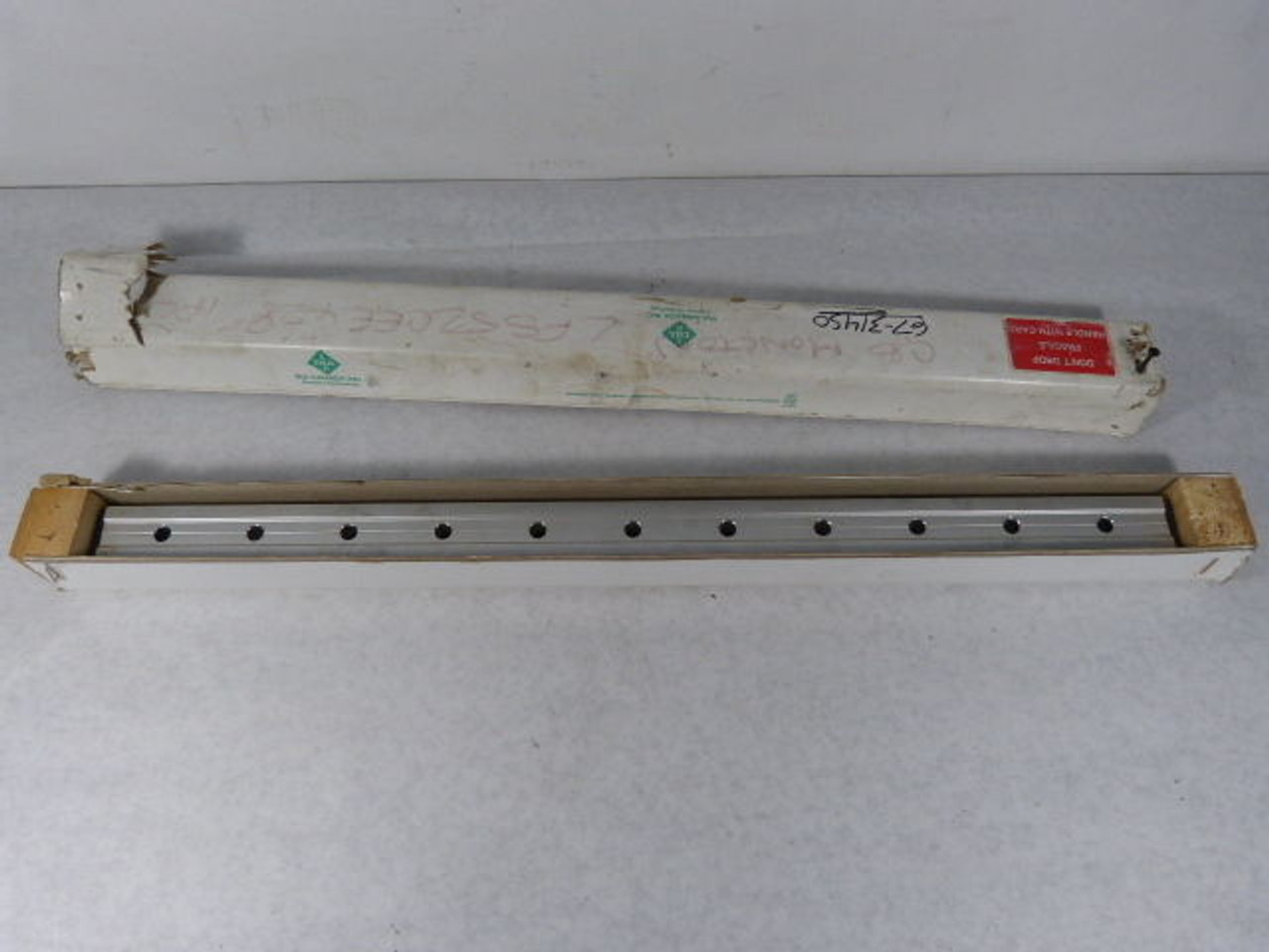 INA Linear Slide 28"L 10mm NPT ! NEW !