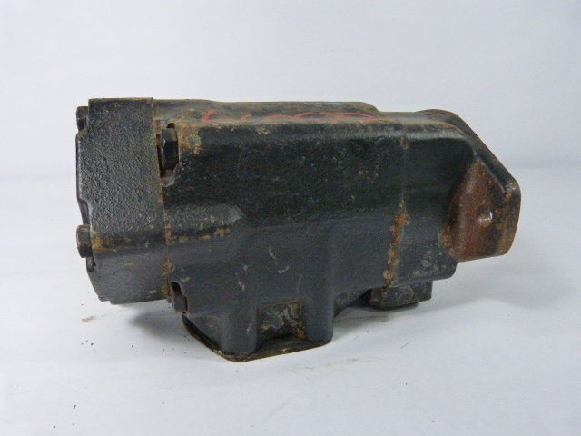 Vickers 2620VQ12-A12 Vane Pump USED