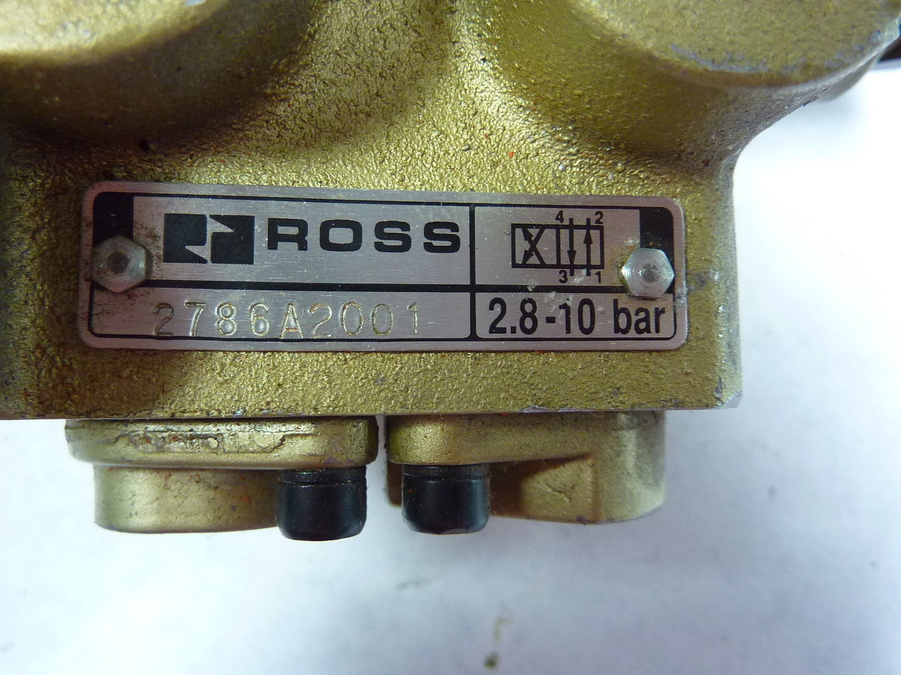 Ross Controls 2786A2001 Air Valve USED