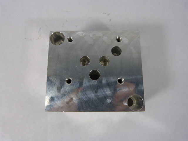 Daman AD05SPSB8P Aluminium Valve Sub Plate ! NEW !