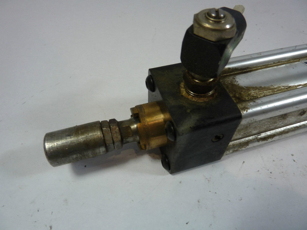 Parker 01.50-CJ2MAU19AC-7.000 Air Cylinder USED