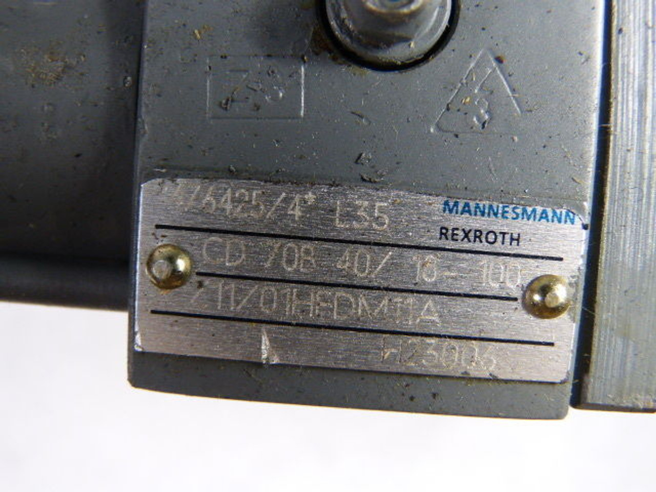 Rexroth CD70B40/18-100Z11/01HFDM11A Hydraulic Cylinder USED