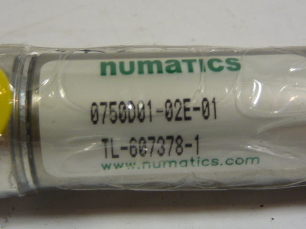 Numatics 0750D01-02E-01 Double Acting Cylinder 3/4in Bore Nose Mount ! NEW !