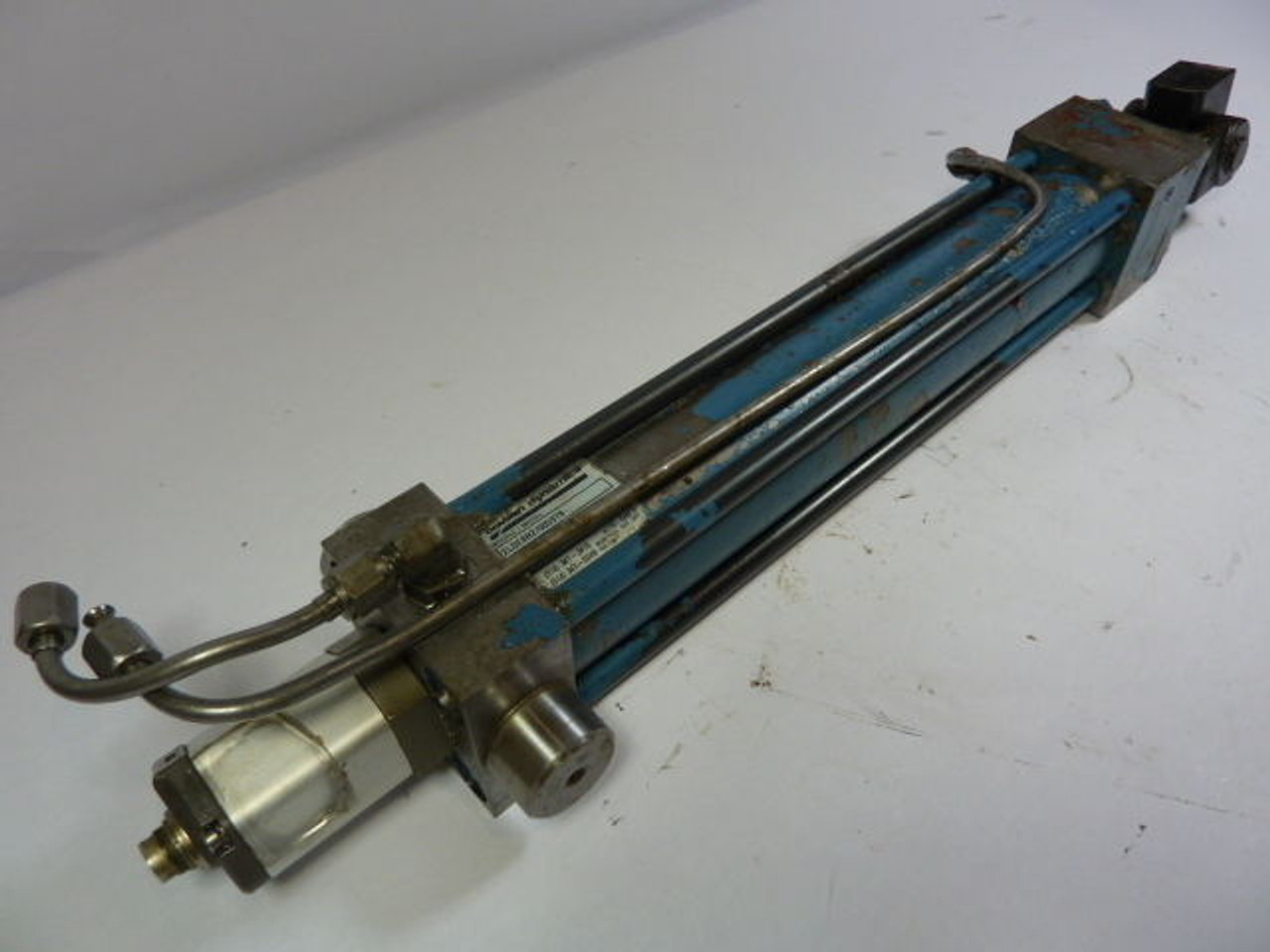 Cowan Dynamics ZLDE8NZ/005979 Pneumatic Air Cylinder 05052825 USED