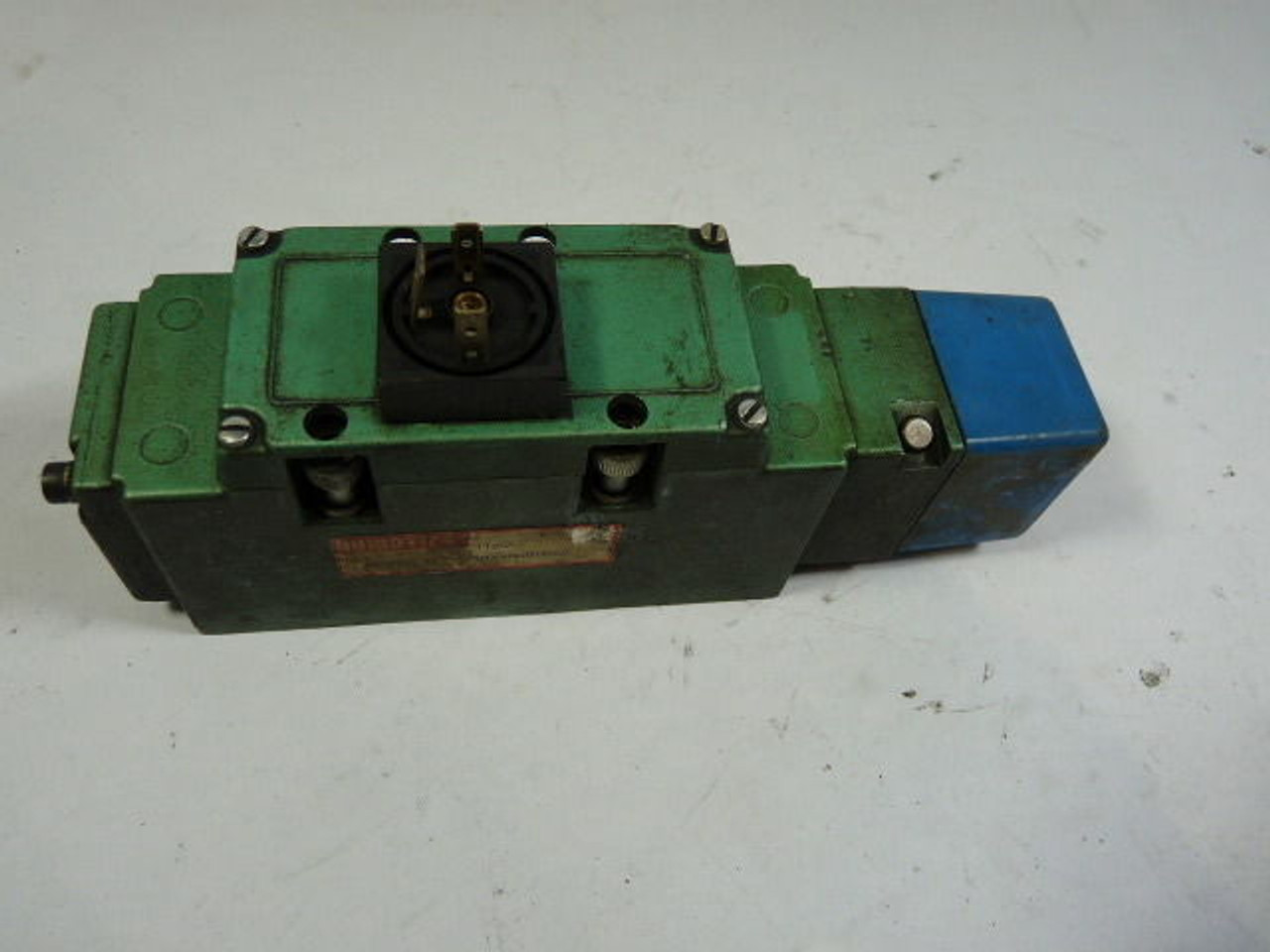 Numatics 123BA400R062S Pneumatic Valve USED