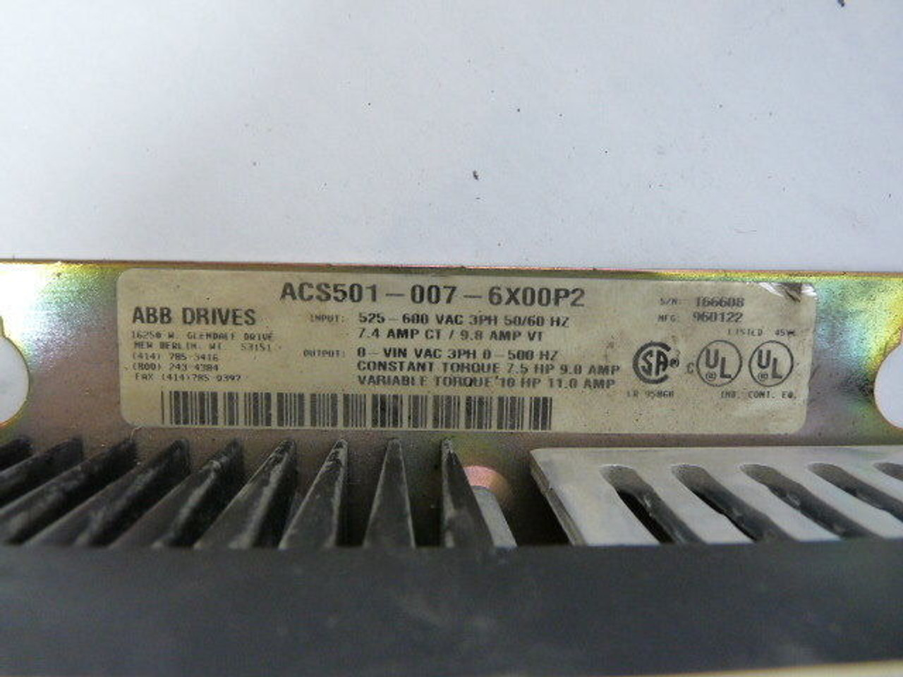 ABB ACS501-007-6X00P2 AC Drive 7.5HP 3Ph 0-600VAC 9A 0-500Hz USED