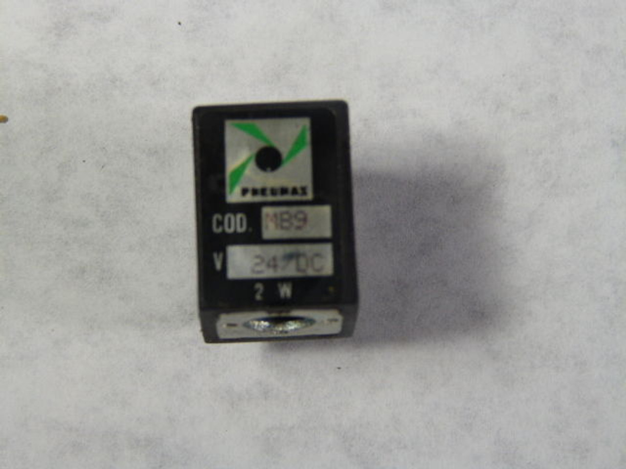 Pneumax MB9 Socket for Solenoid USED