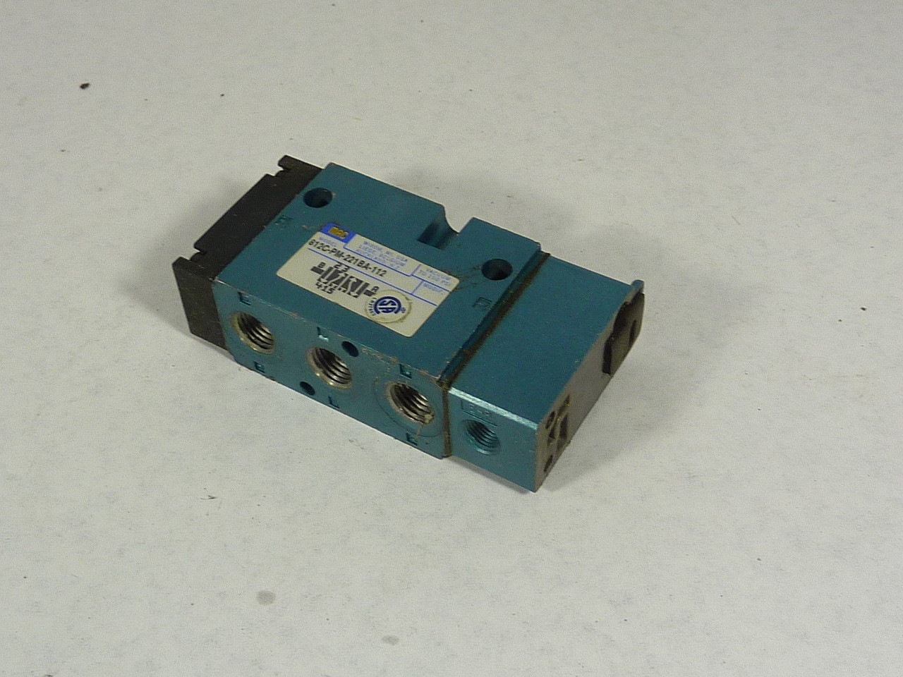 MAC 812C-PM-221BA-112 Pneumatic Valve USED