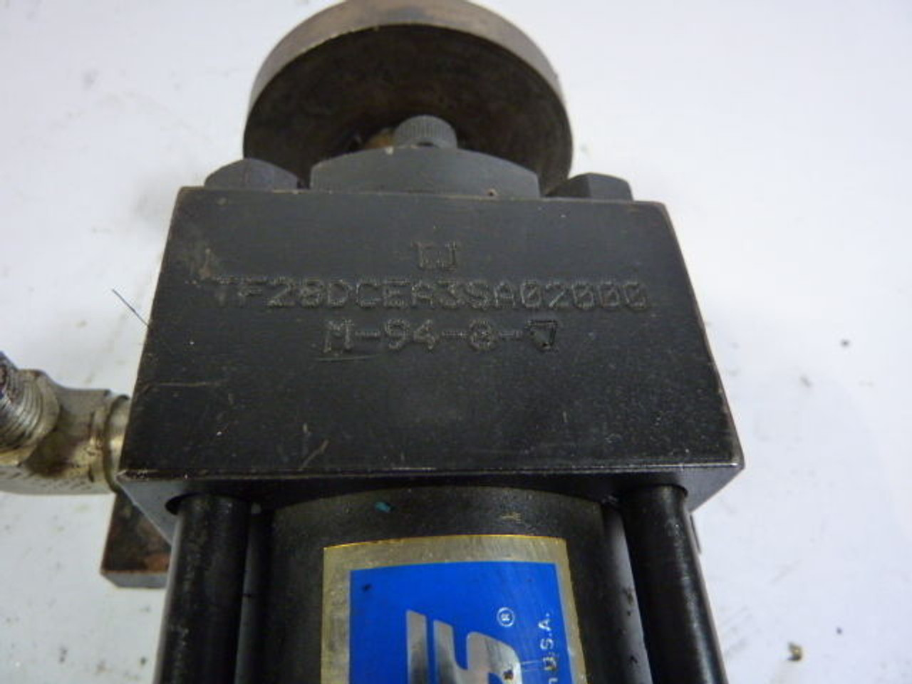 Vickers TJ TF28DCEA3SA02000 Pneumatic Cylinder USED